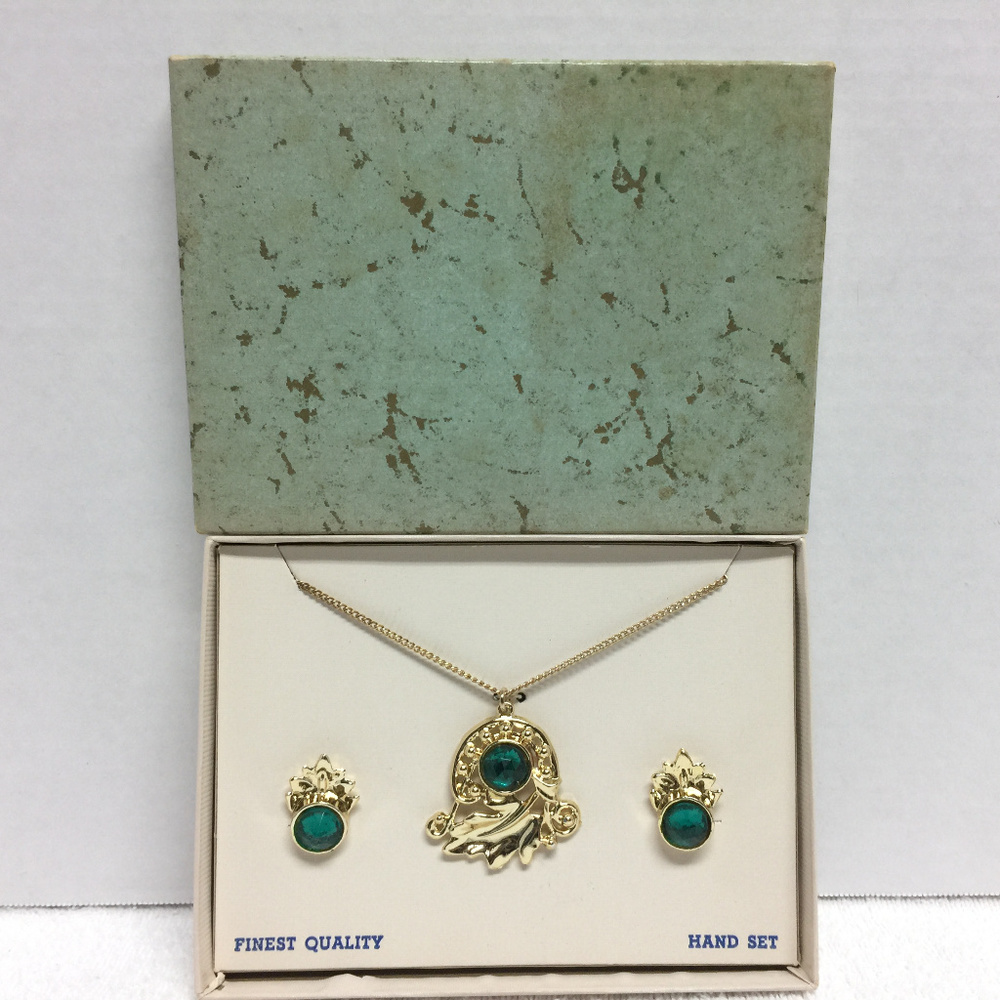 Vintage Costume Jewelry Set Retro